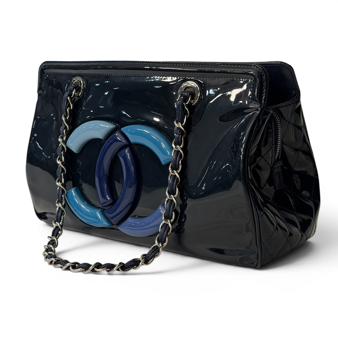 Chanel - Sac en cuir vernis bleu marine vintage