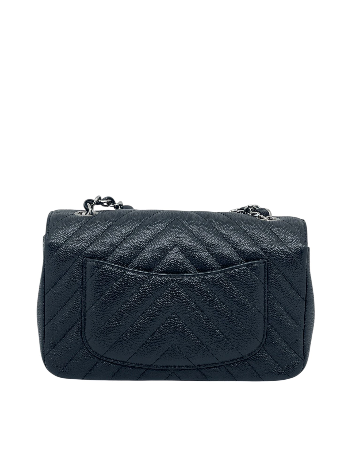 Chanel - Sac à rabat chevron cuir caviar
