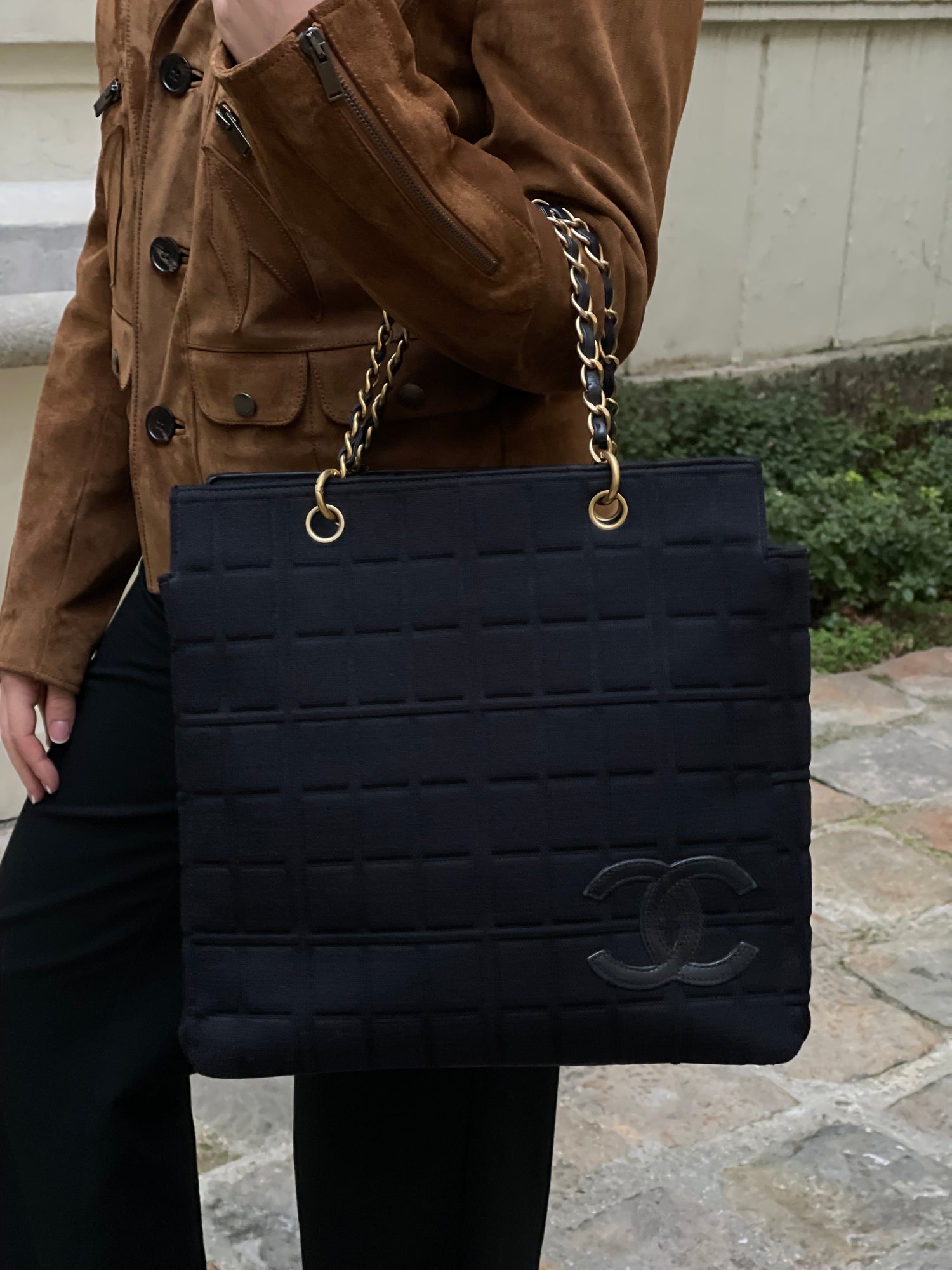 Chanel - Sac Tote Chocolate en jersey