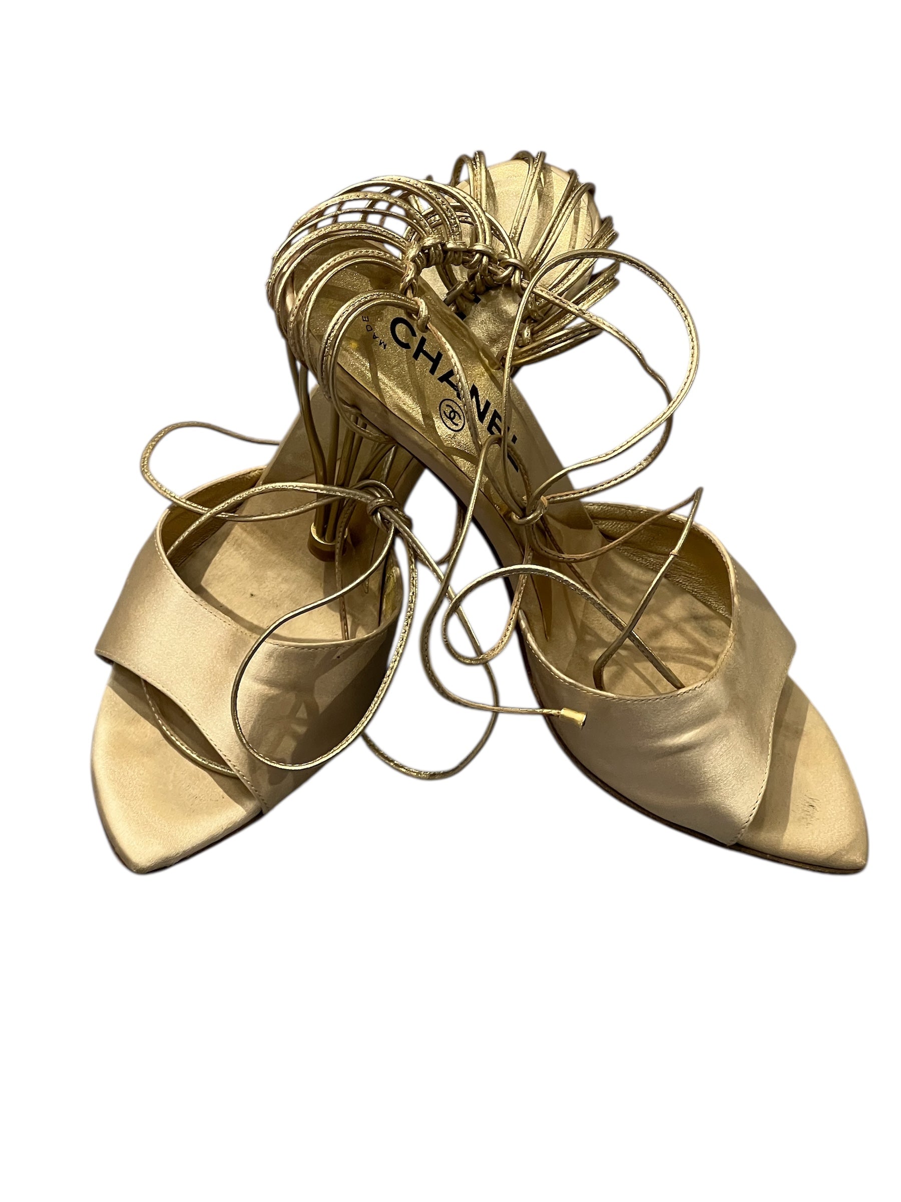 Chanel - Sandales beige en satin T37,5