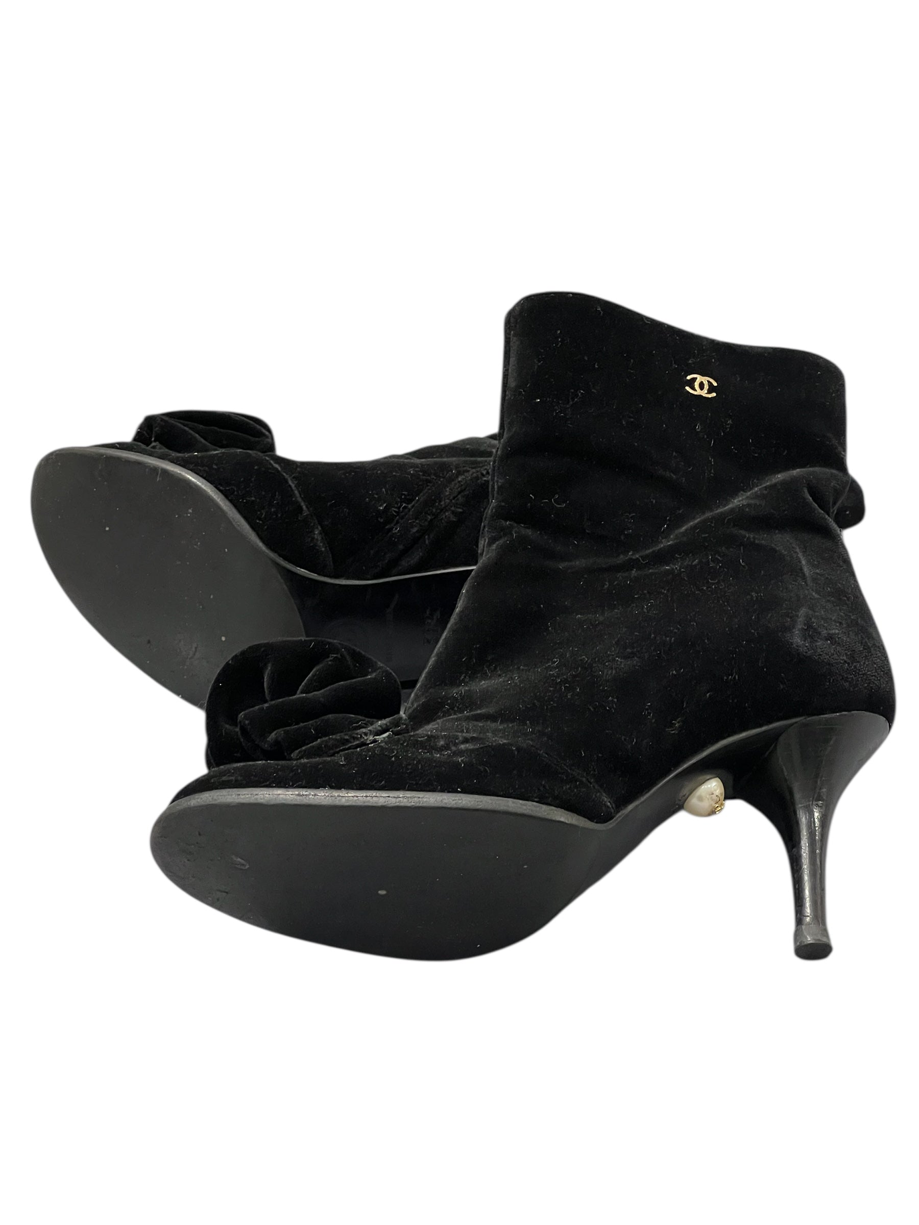 Chanel - Stivaletti con tacco T37,5