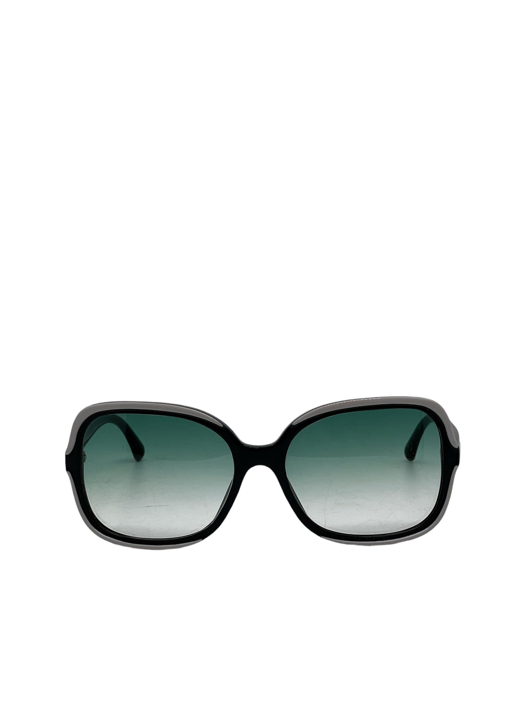 Chanel - Lunettes de soleil noir et blanche