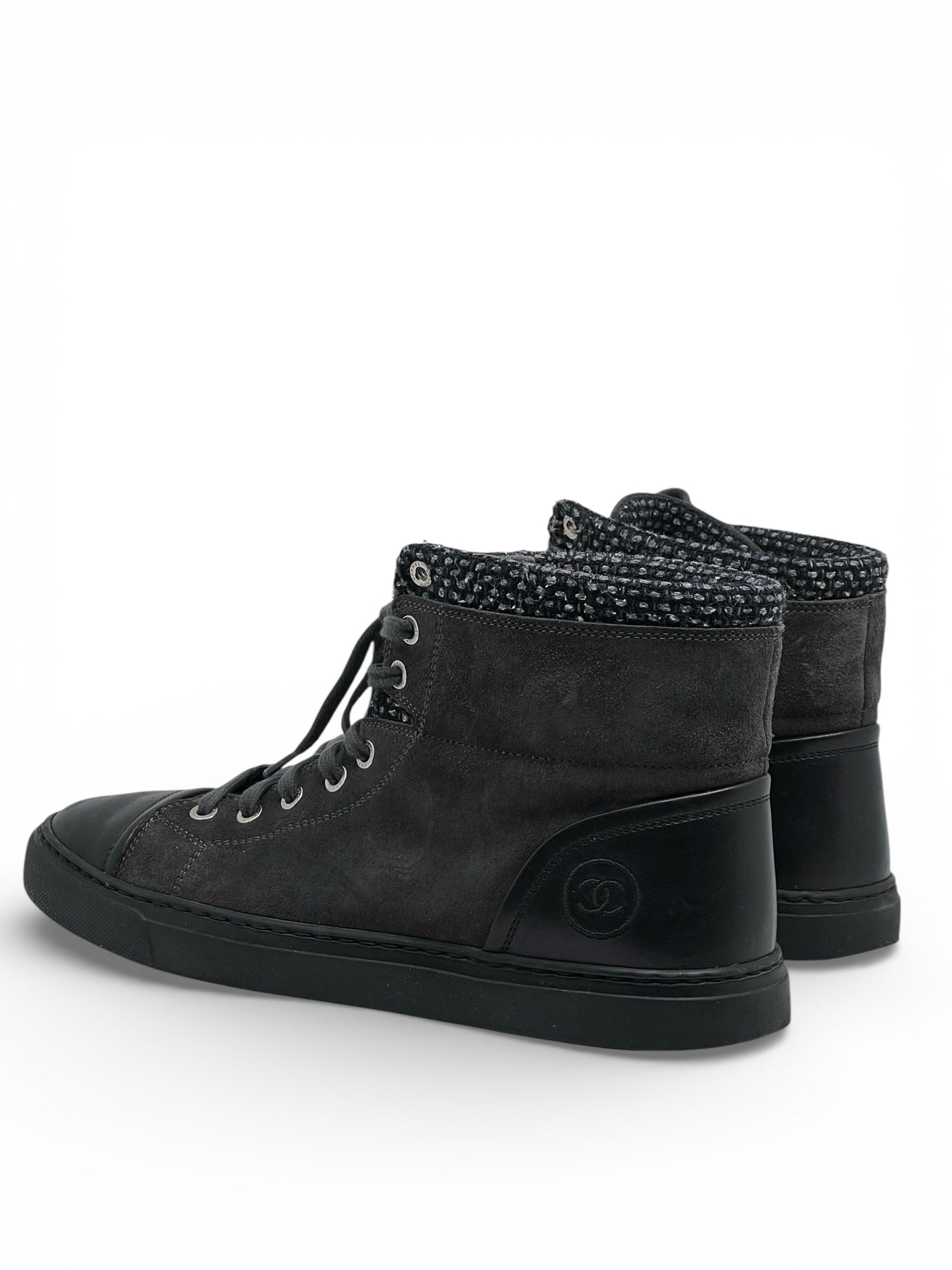Chanel - Baskets montantes en daim T39
