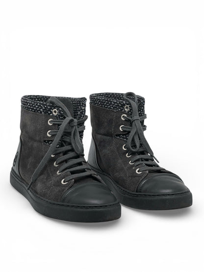 Chanel - Baskets montantes en daim T39