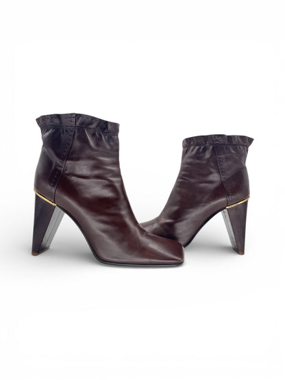 Louis Vuitton - Bottines à Bout Carré T39 | Les Folies d&