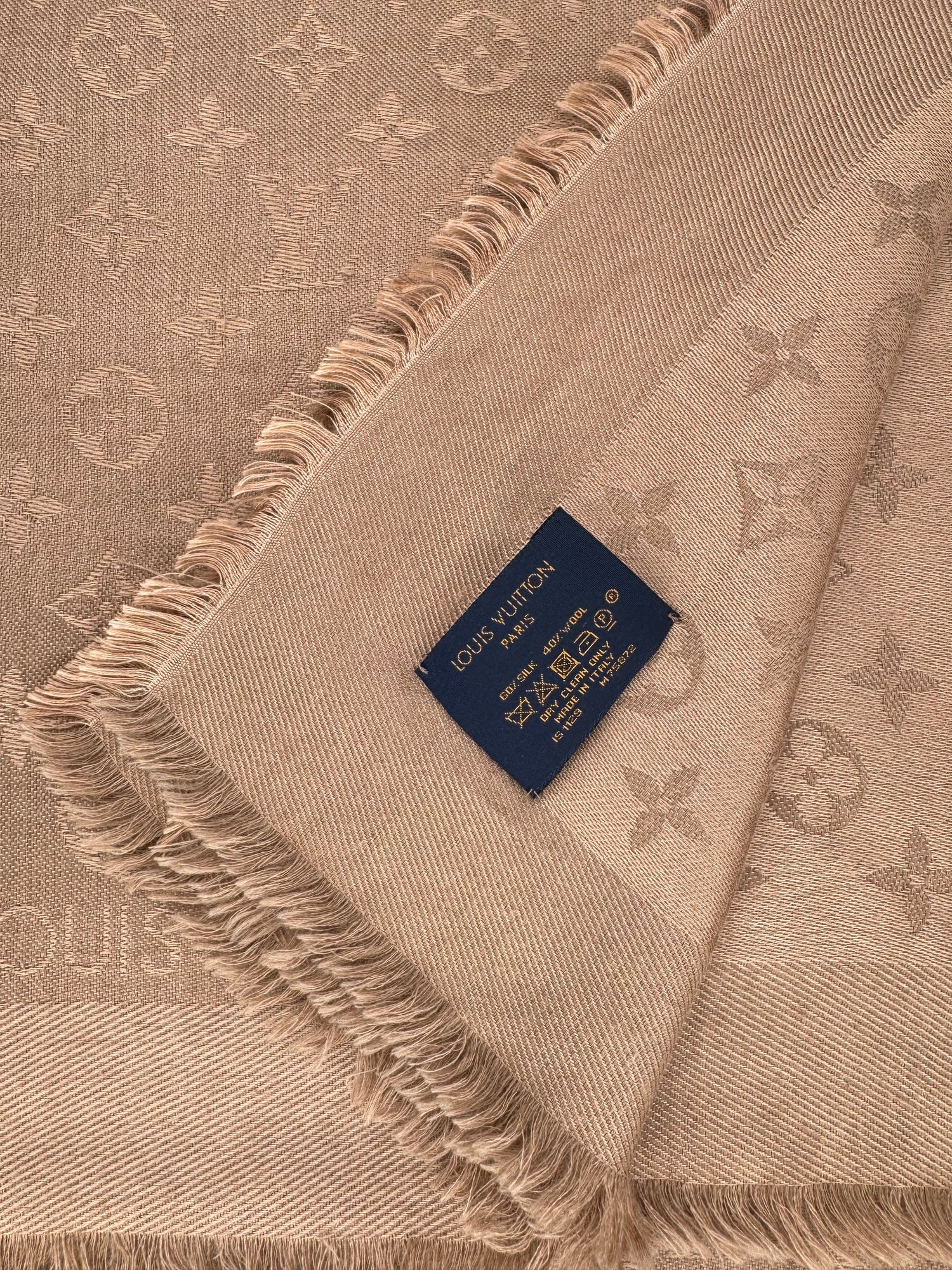 Louis Vuitton - Étole Monogram Rose | Les Folies d&