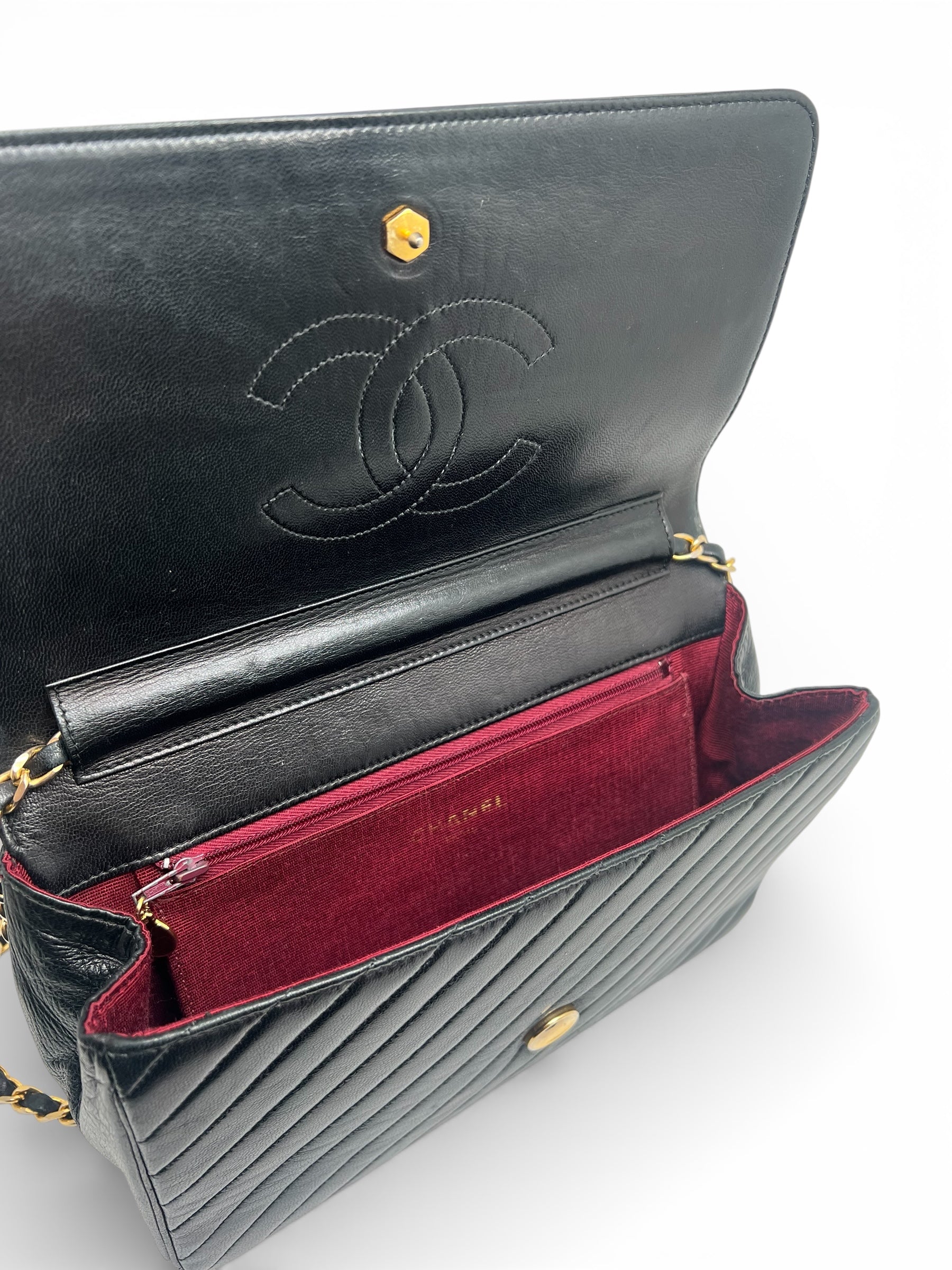 Sac Chanel à Rabat Style Chevron | Les Folies d’Eugénie