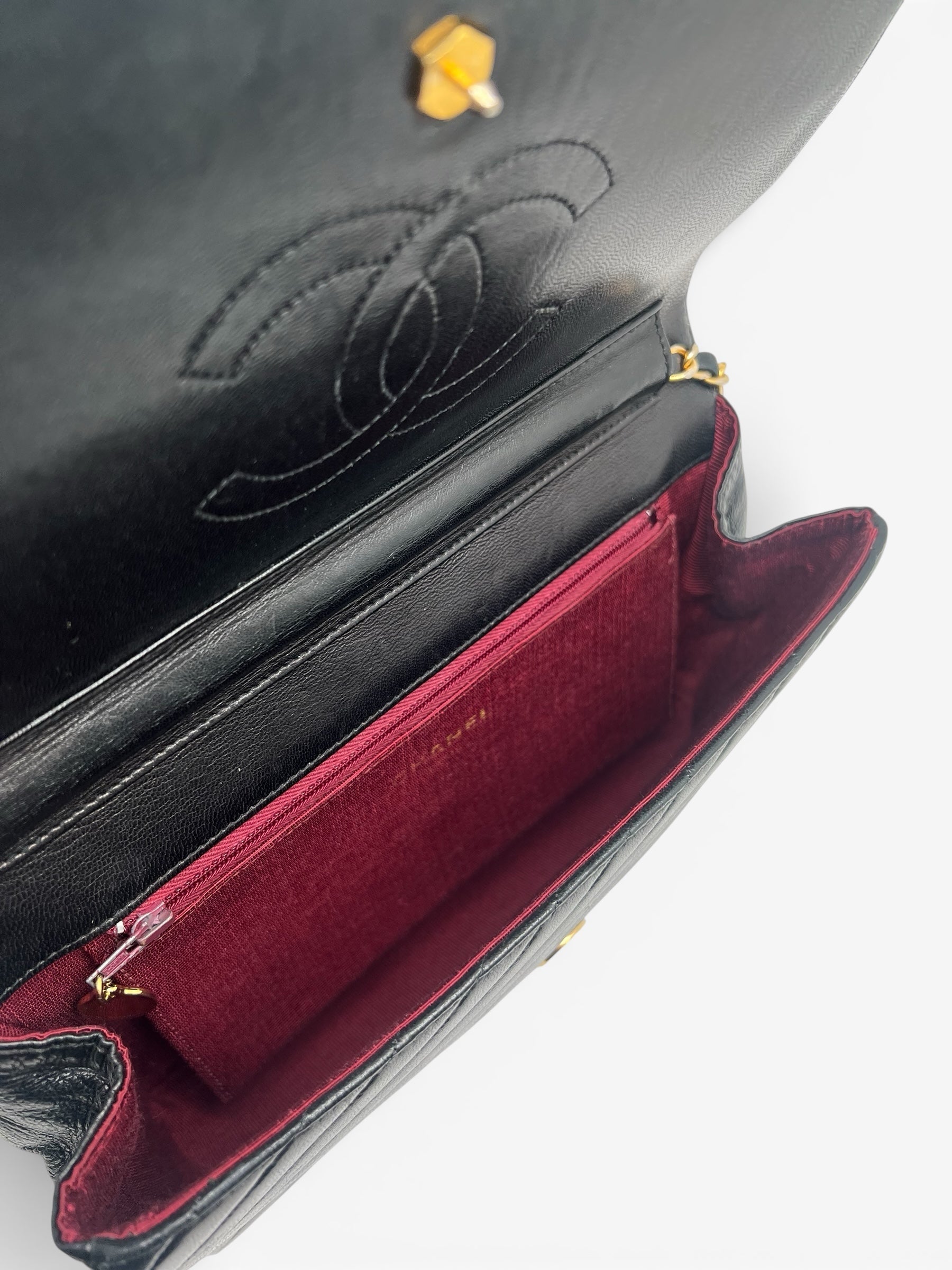 Sac Chanel à Rabat Style Chevron | Les Folies d’Eugénie