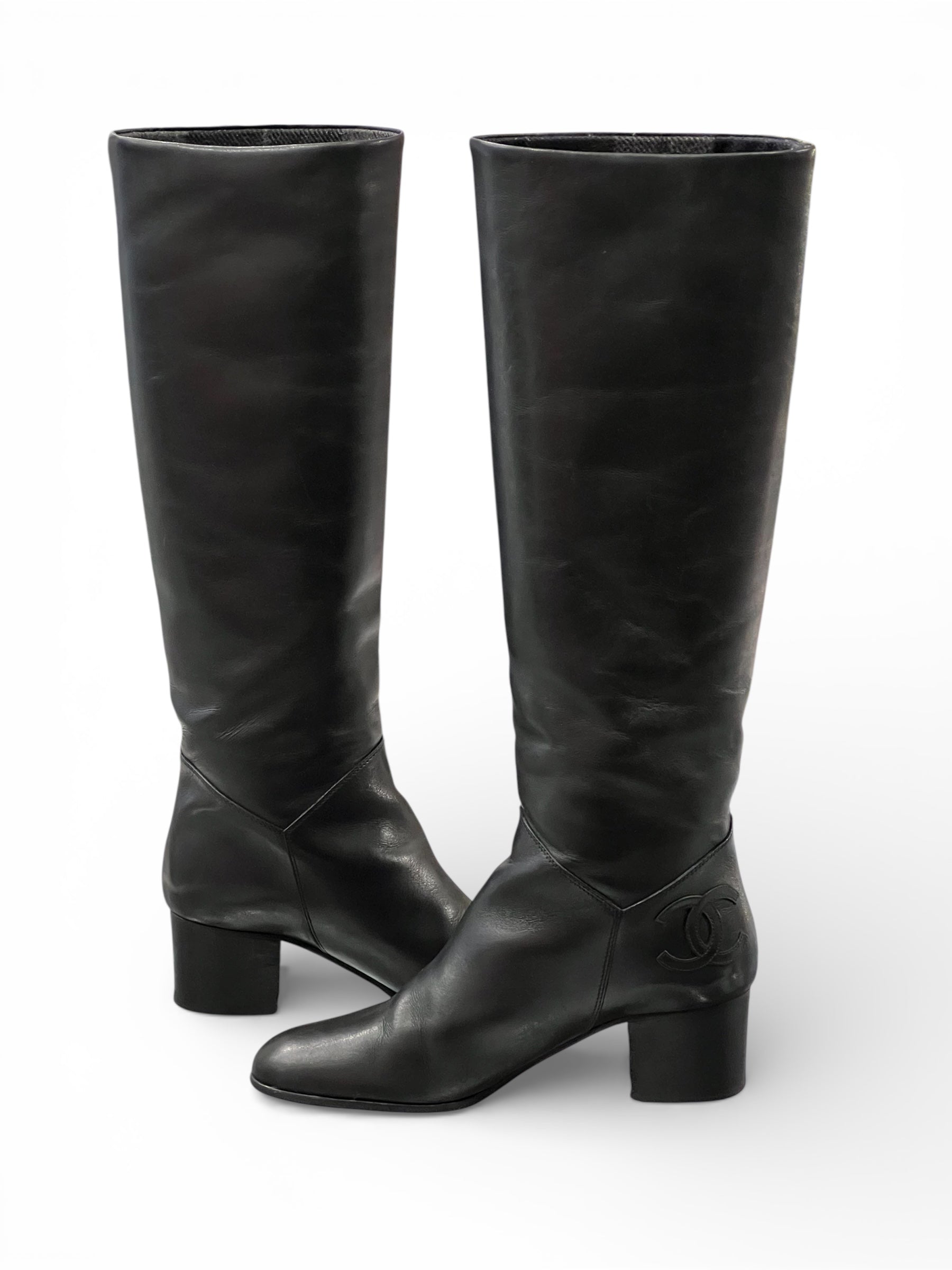 Chanel -  Bottes noir T39