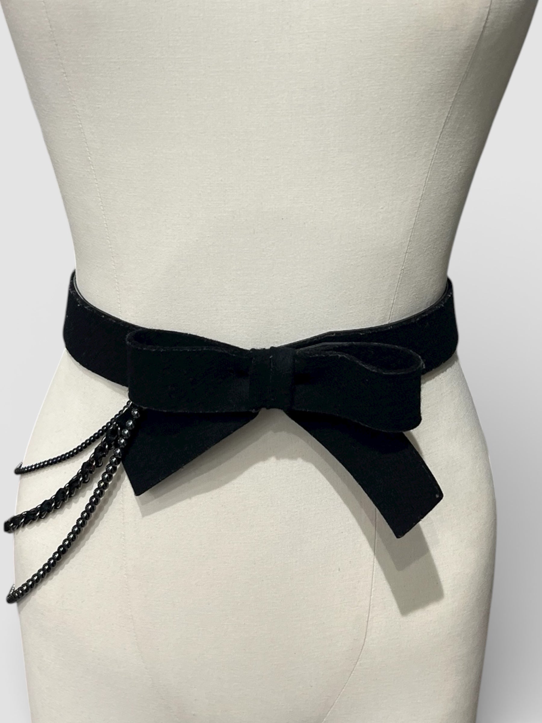 Chanel - Ceinture avec nœud et chaîne noire T85