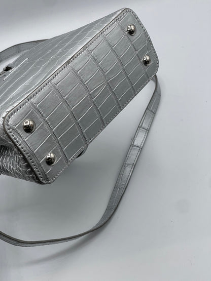 Louis Vuitton - Sac Capucines alligator Silver