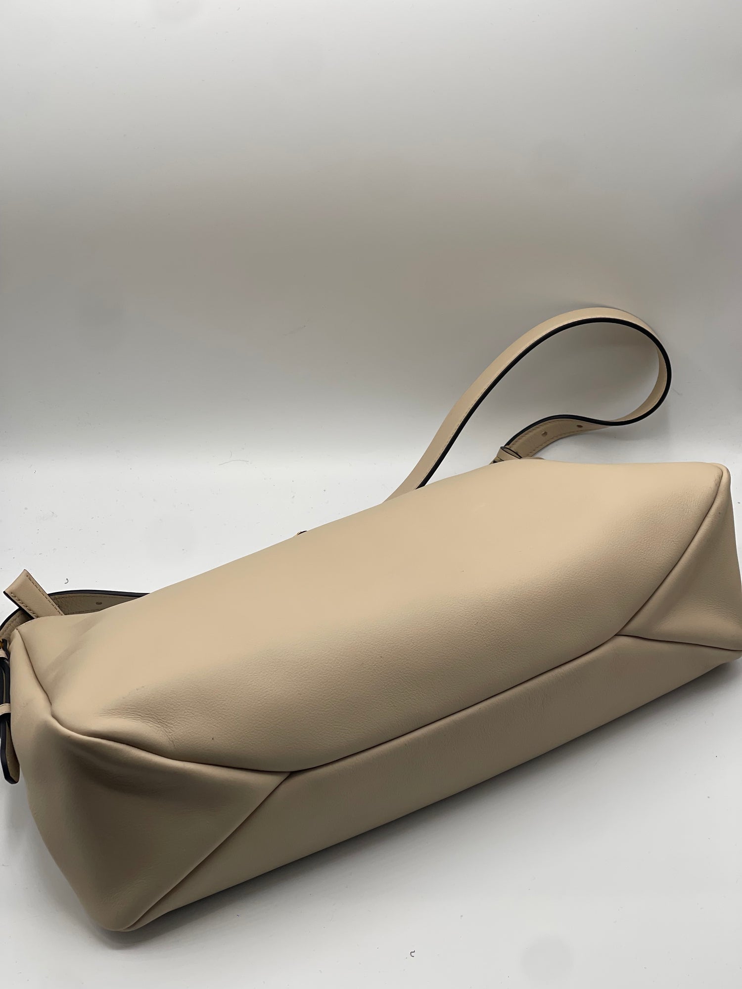 Prada - Sac Aimée sable MM