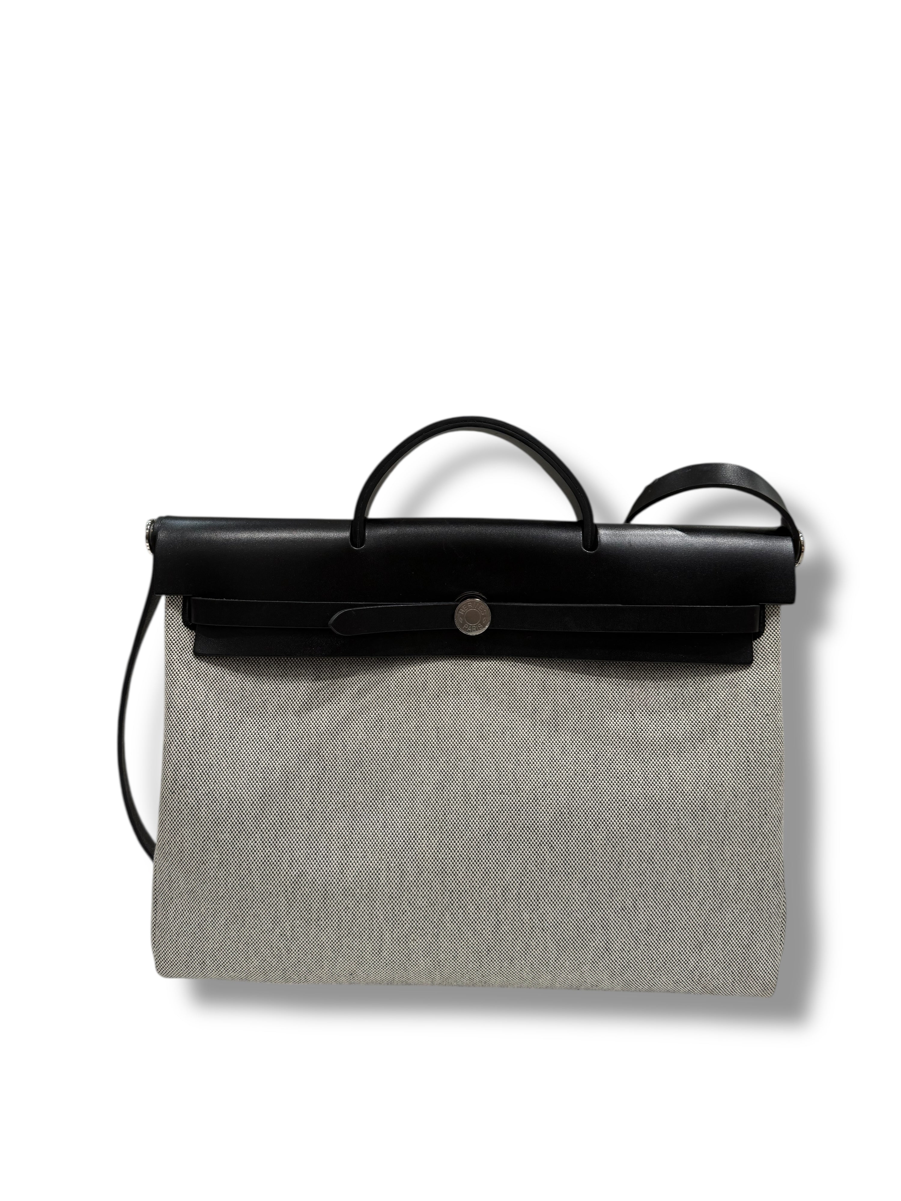 Hermès- Sac Herbag 39 Écru et noir