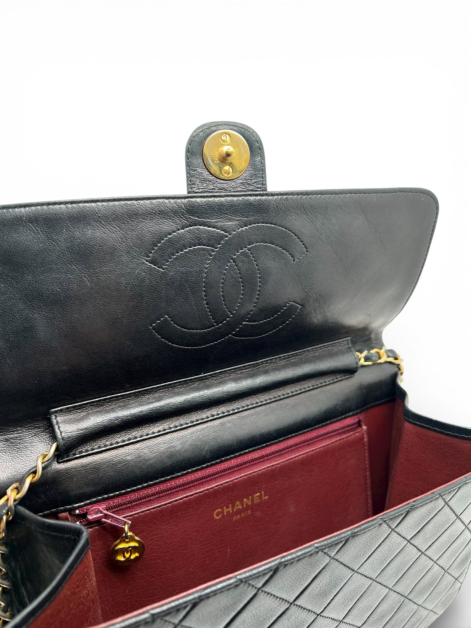 Chanel - Sac Porté Épaule à Rabat | Les Folies d’Eugénie