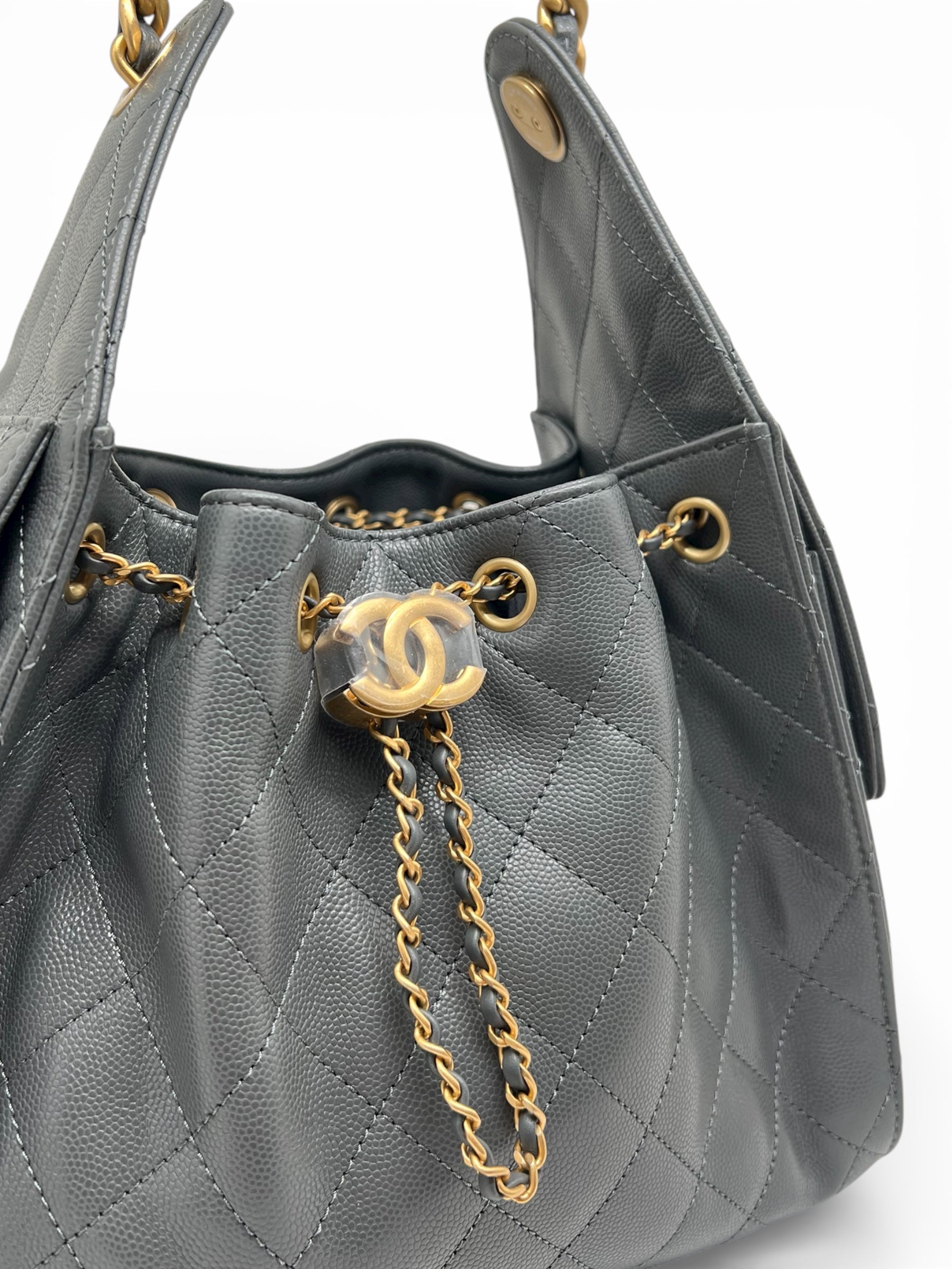 Chanel - Petit sac Chanel 25 gris