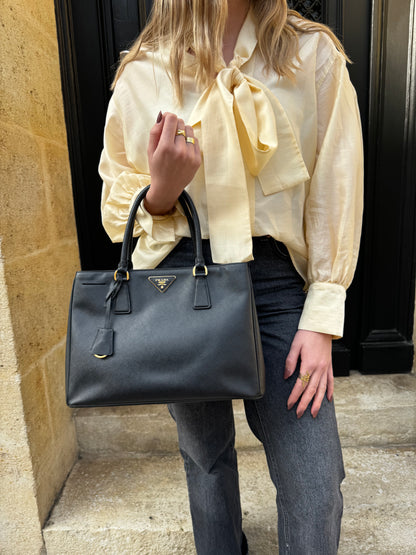 Prada - Sac Galleria en cuir saffiano noir