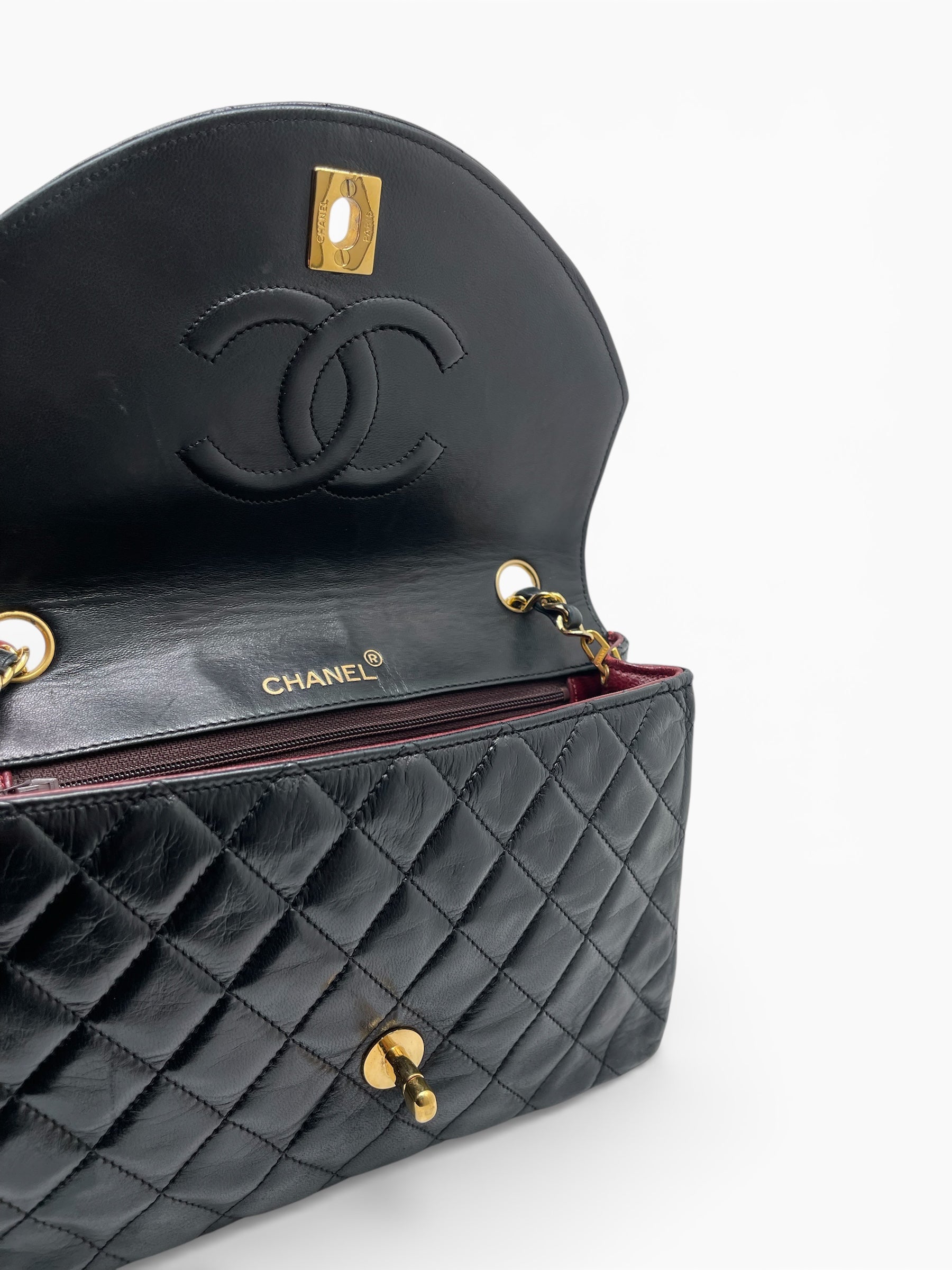 Chanel - Sac à Main Noir En Cuir d’Agneau | Les Folies d’Eugénie