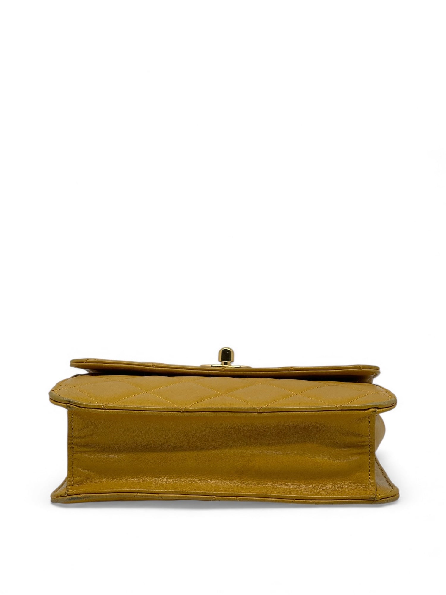 Chanel - Sac à Rabat Jaune