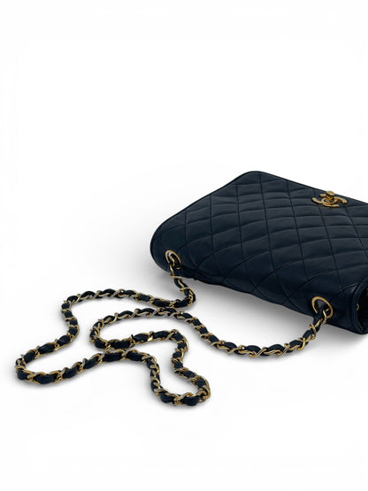 Chanel - Sac bandoulière Mademoiselle bleu marine