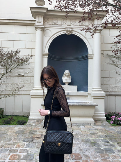 Chanel - Sac noir Camera en cuir Caviar