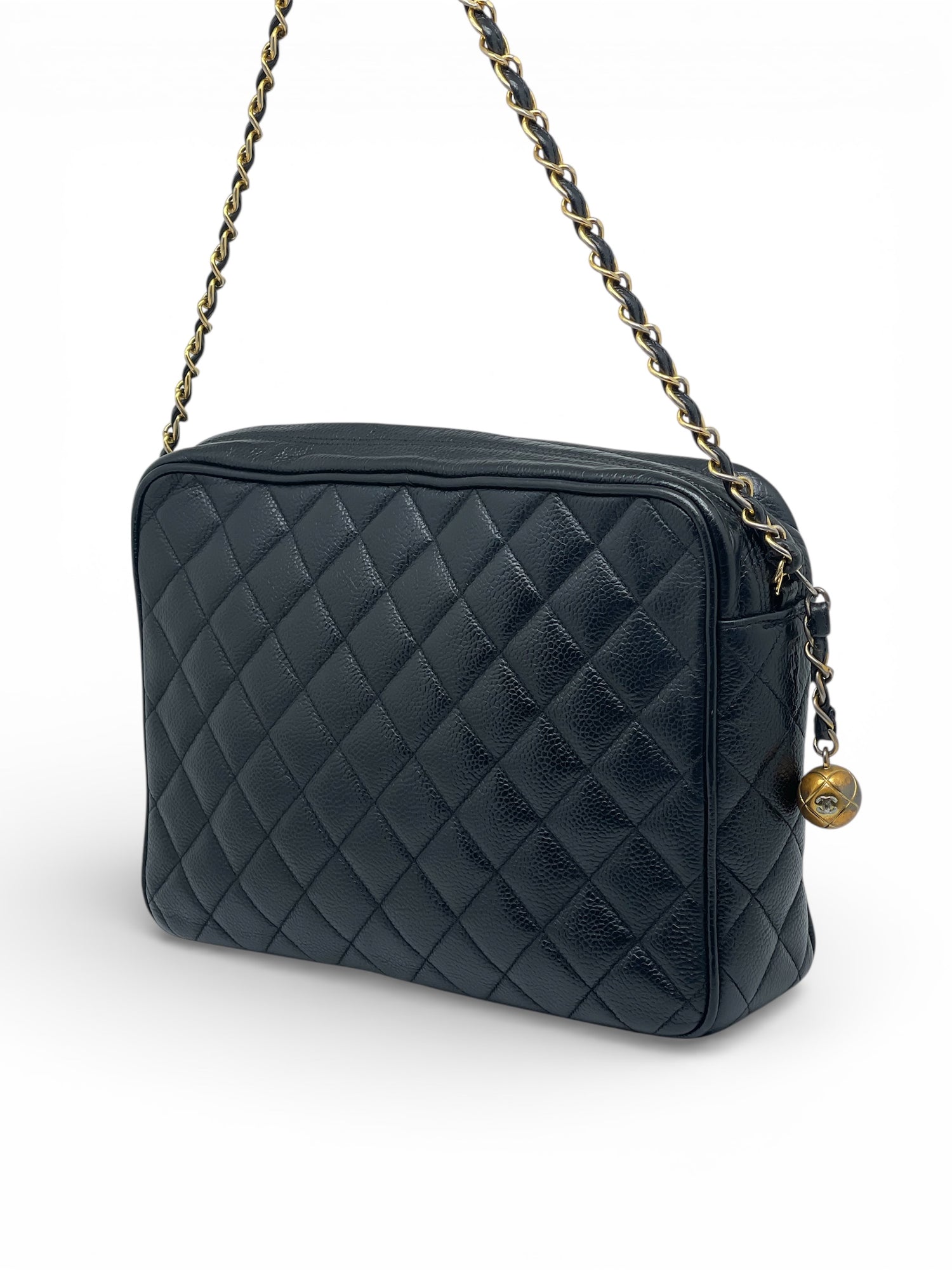 Chanel - Sac noir Camera en cuir Caviar