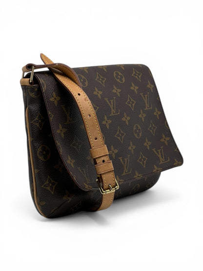Louis Vuitton - Sac musette monogram