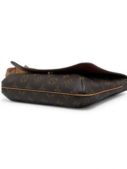 Louis Vuitton - Sac musette monogram
