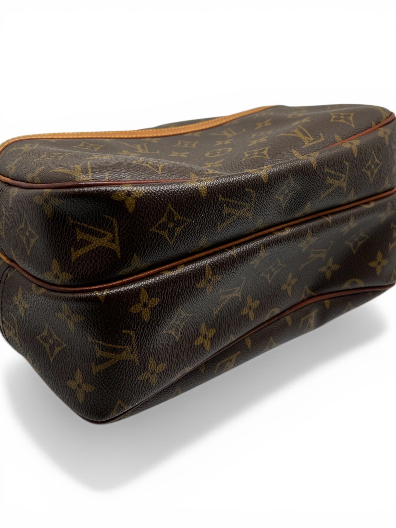 Louis Vuitton - Sac reporter monogram