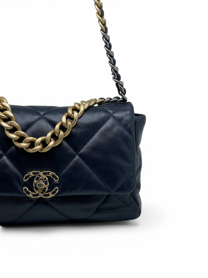 Sac Chanel 19 Bleu Marine | Les Folies d’Eugénie
