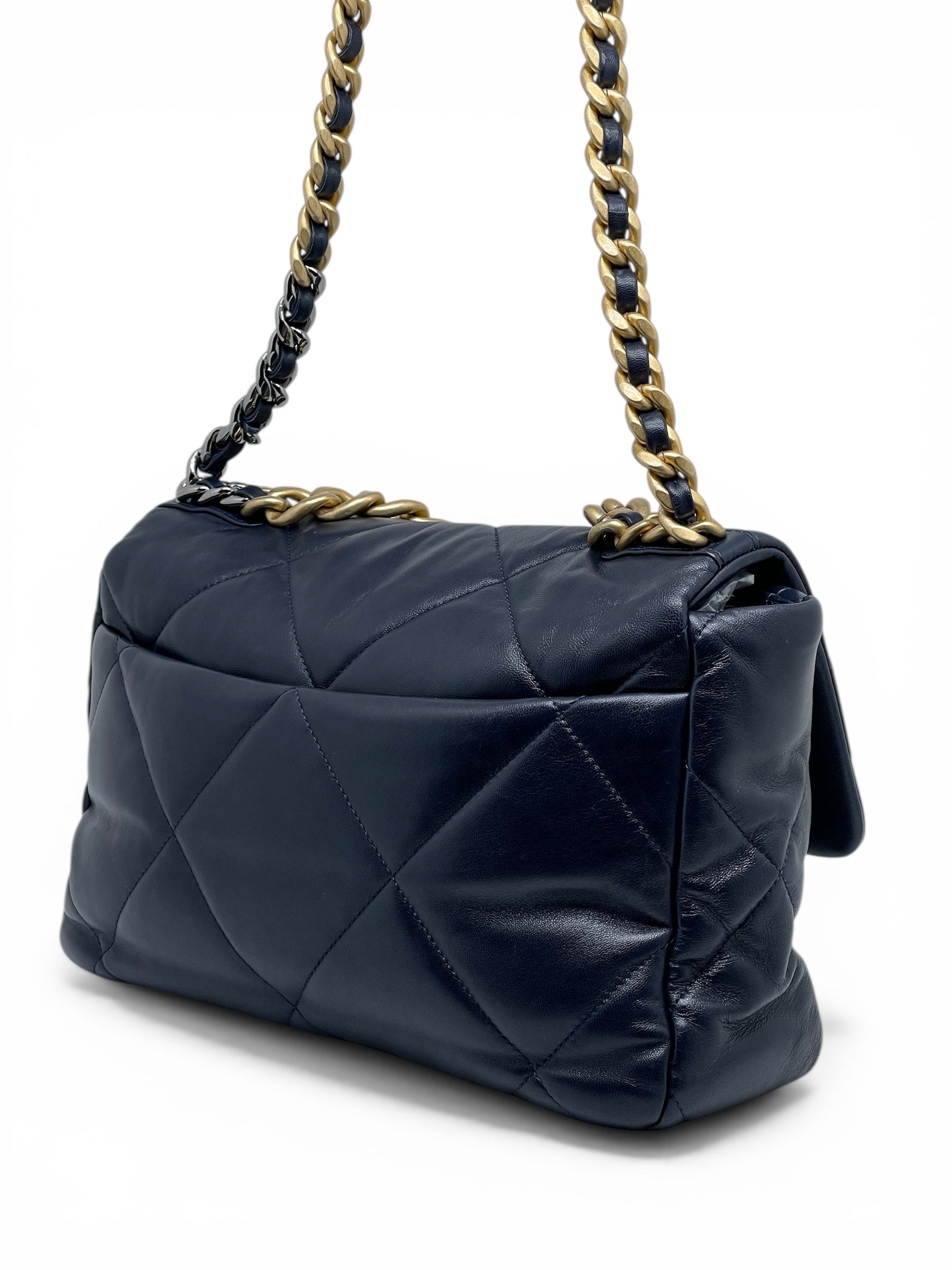 Sac Chanel 19 Bleu Marine | Les Folies d’Eugénie
