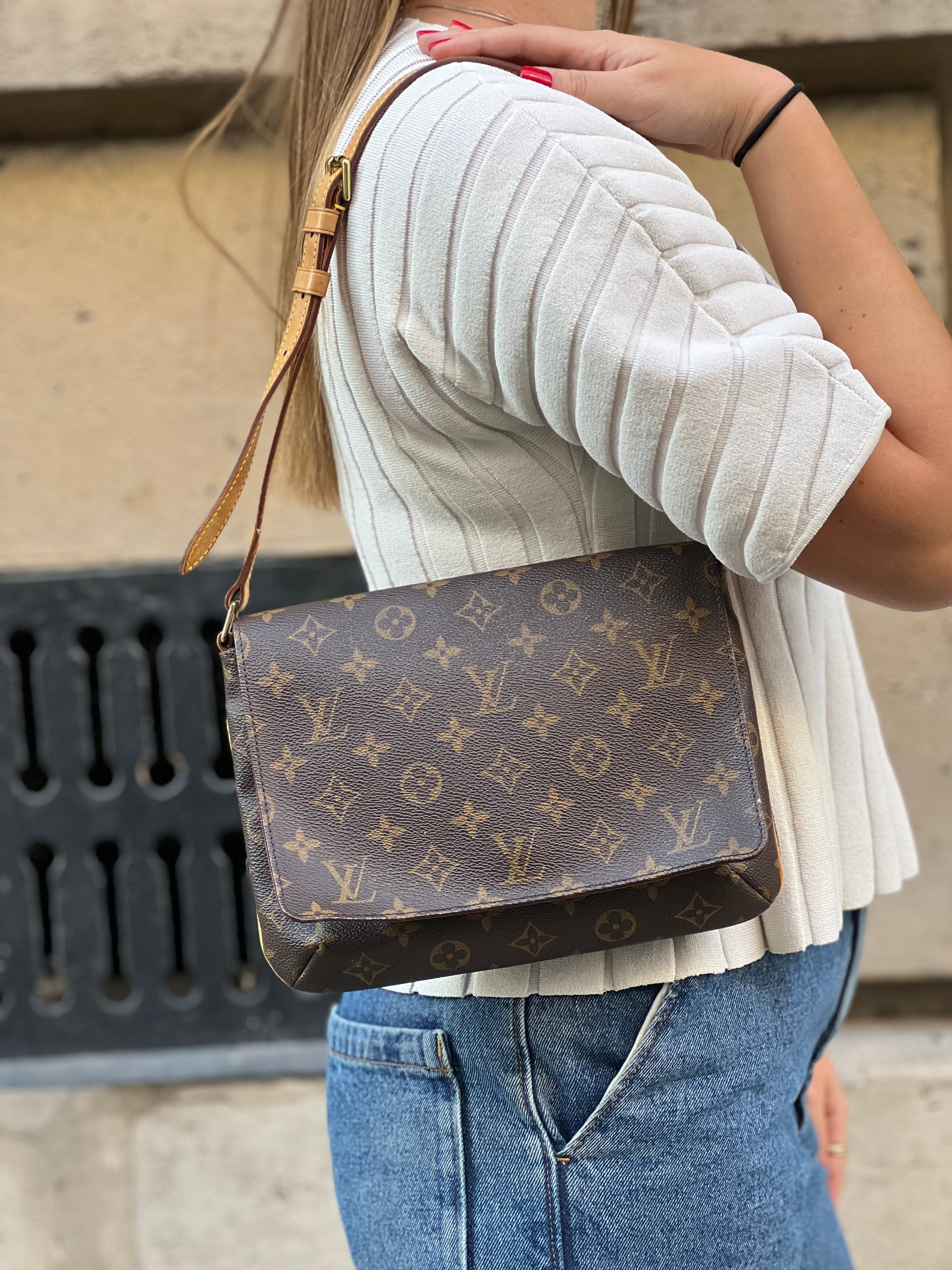 Louis Vuitton Sac Musette Monogram | Les Folies d’Eugénie