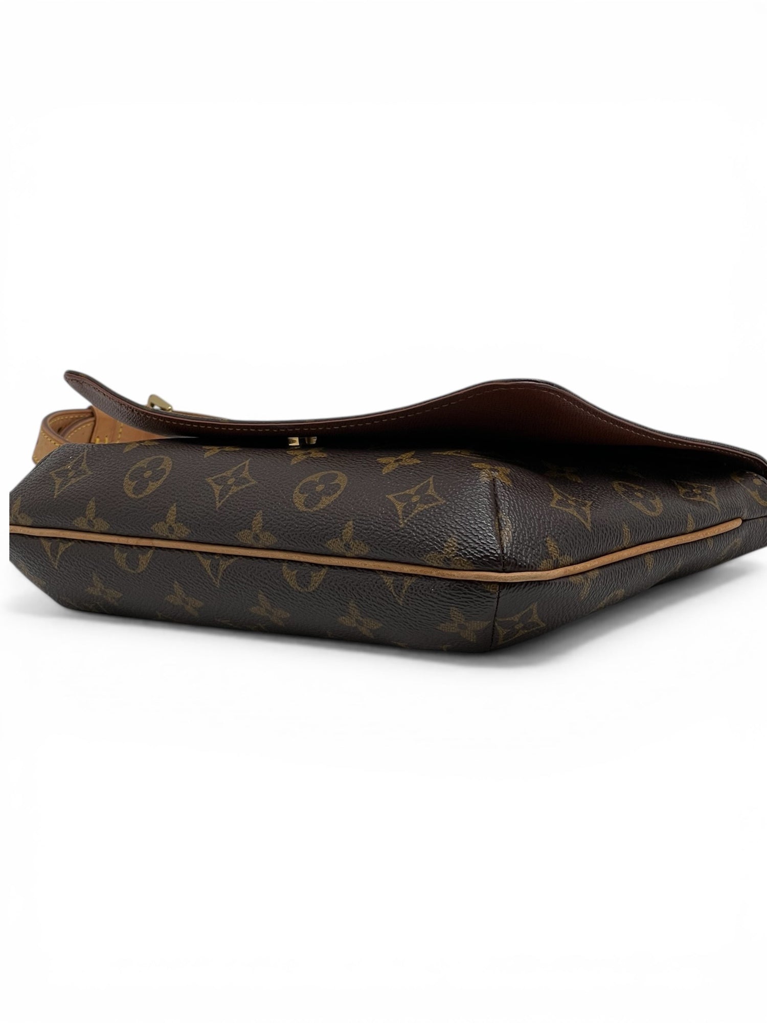 Louis Vuitton Sac Musette Monogram | Les Folies d’Eugénie