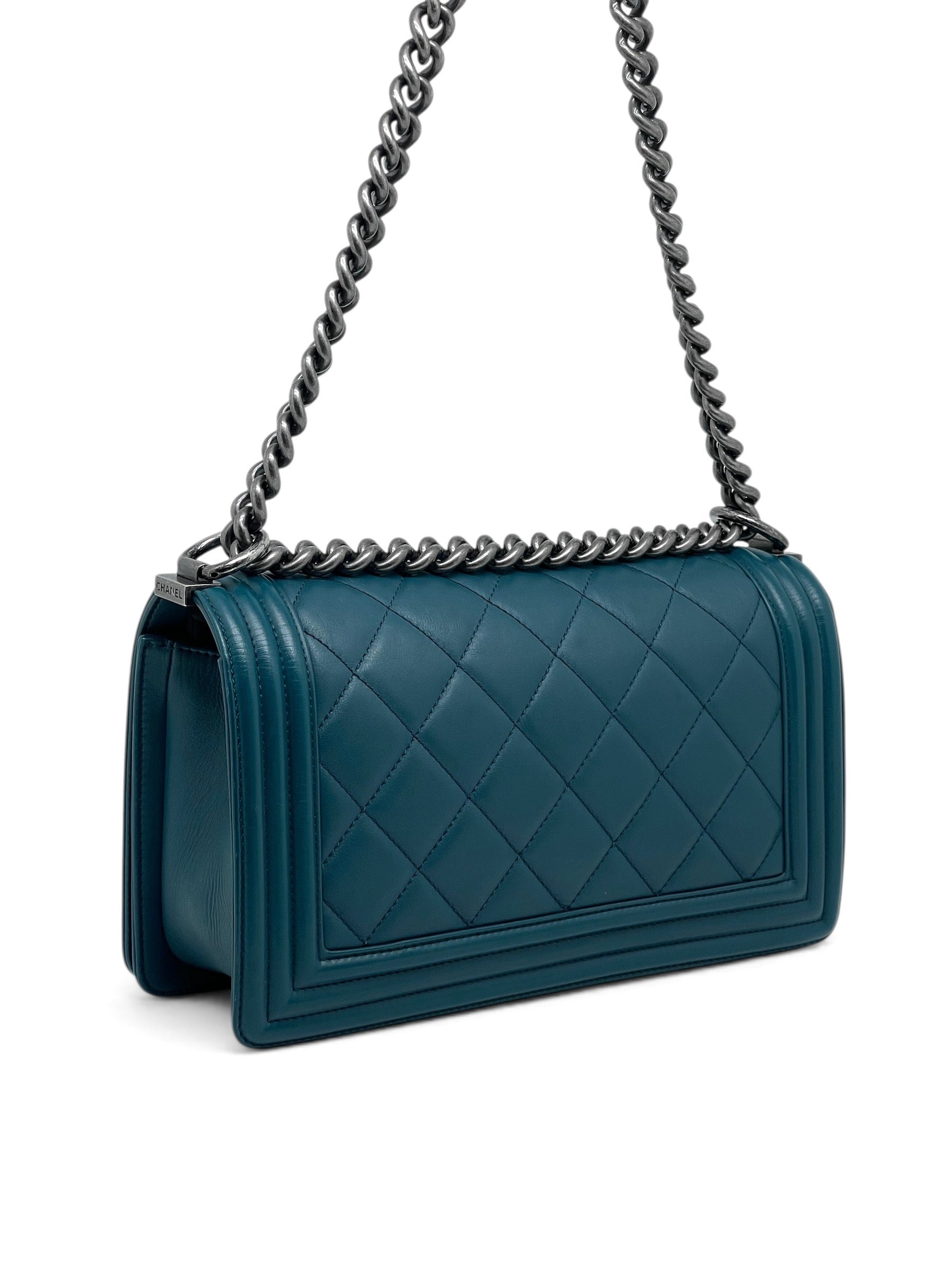 Chanel Sac Boy En Cuir D&