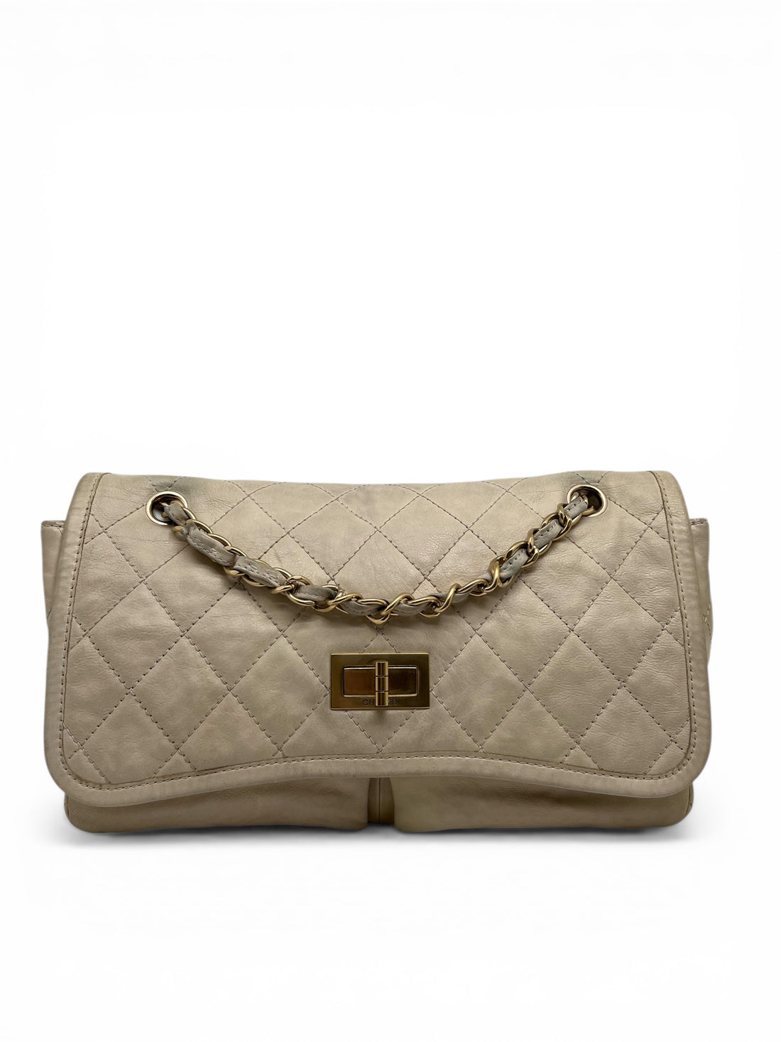 Sac Chanel 2.55 Cuir Beige Matelassé Fermoir Doré | Les Folies d’Eugénie