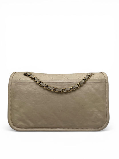 Sac Chanel 2.55 Cuir Beige Matelassé Fermoir Doré | Les Folies d’Eugénie