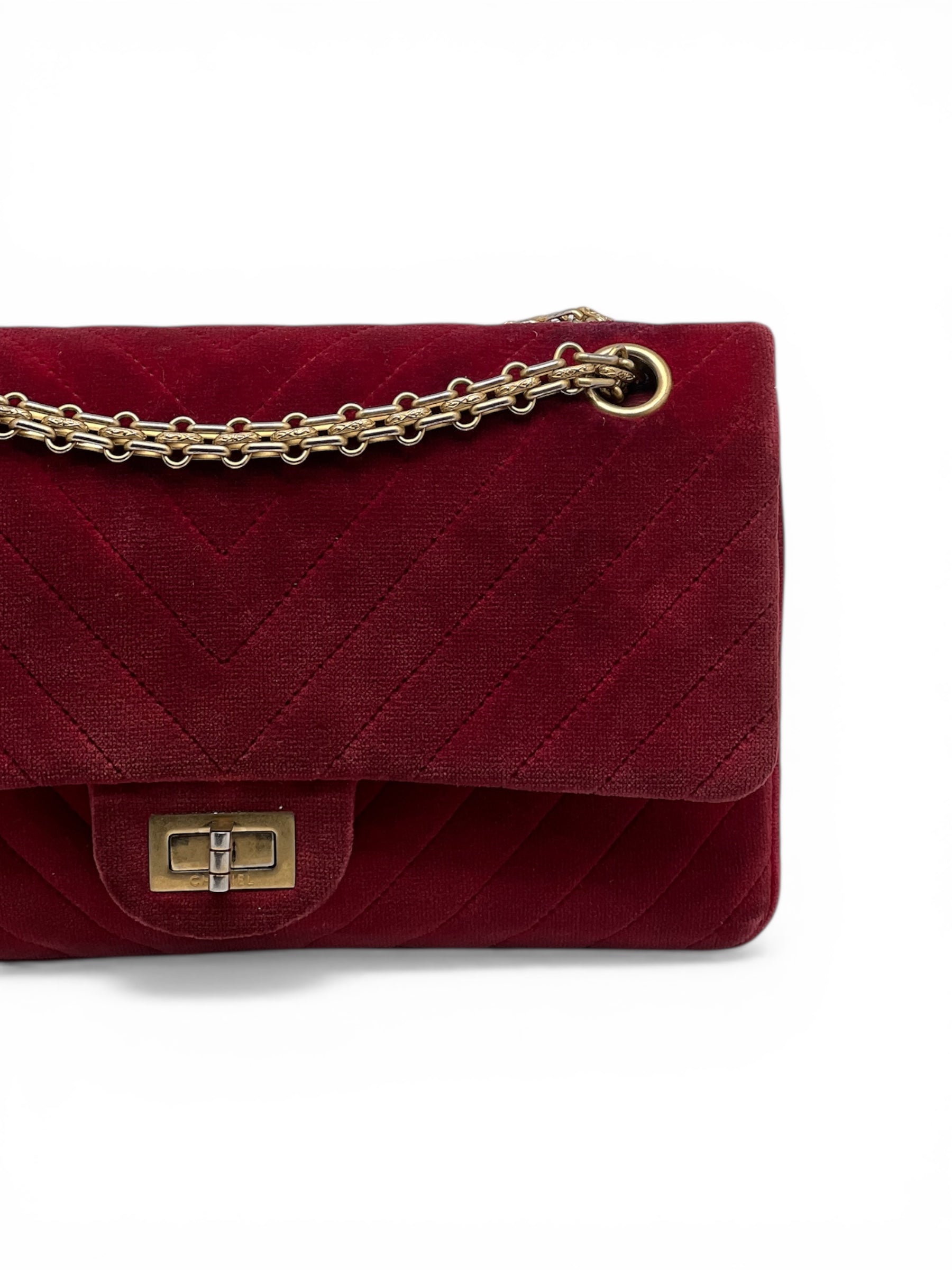 Sac Chanel 2.55 25 en Velours Rouge | Les Folies d’Eugénie