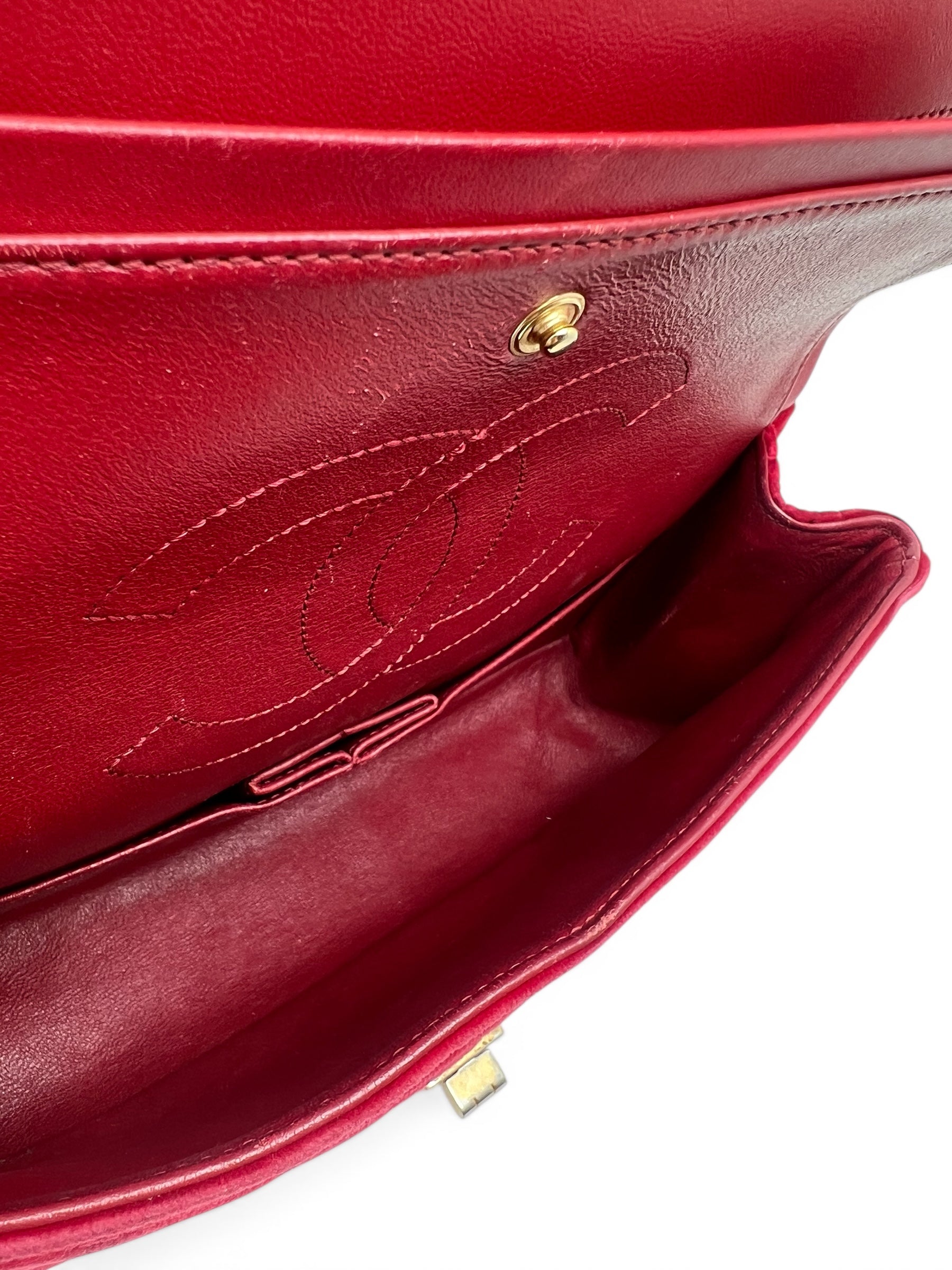 Sac Chanel 2.55 25 en Velours Rouge | Les Folies d’Eugénie