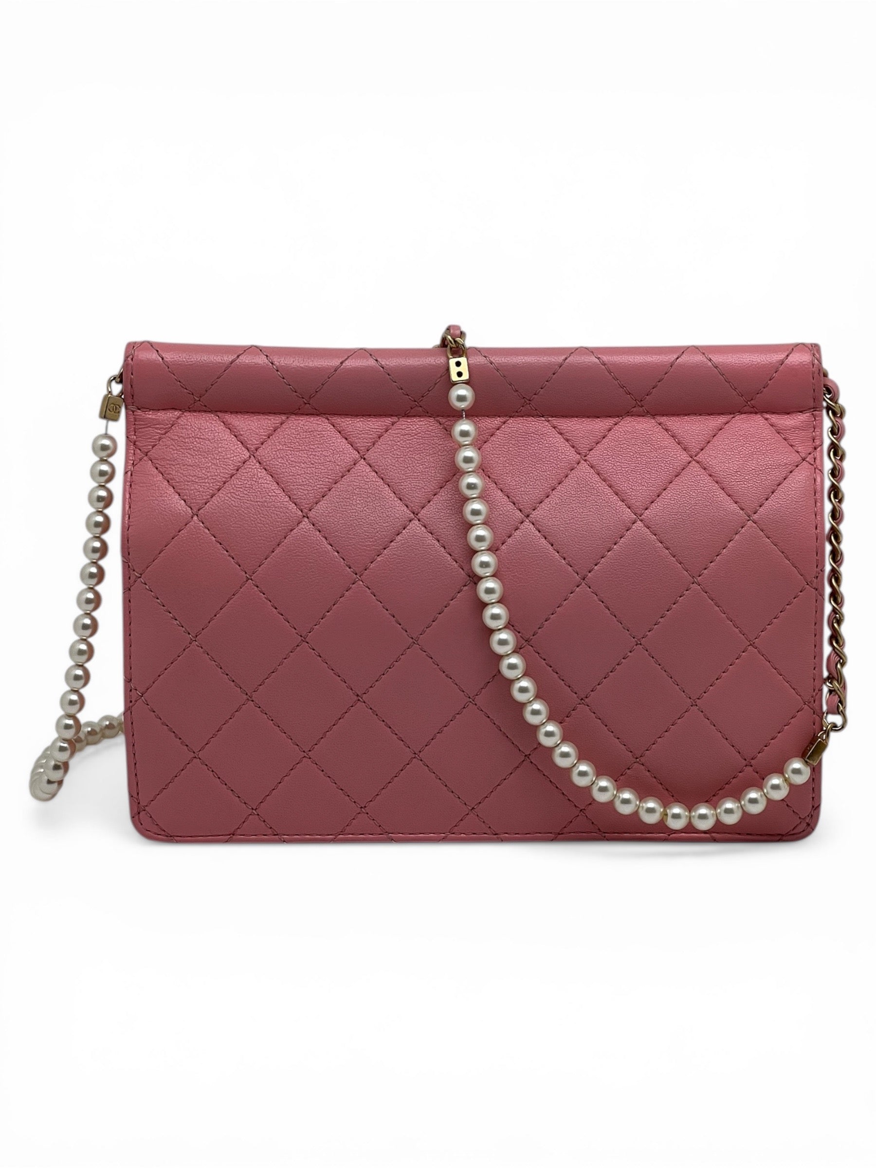 Chanel Sac à Rabat Rose Bandoulière en Perles | Les Folies d’Eugénie