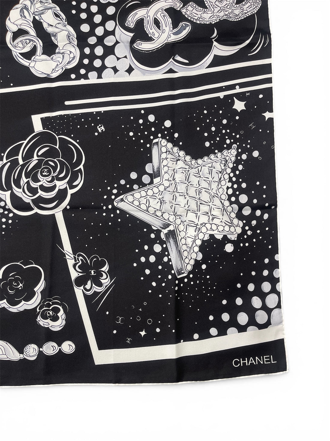 Chanel - Carré 90 Coco bicolore