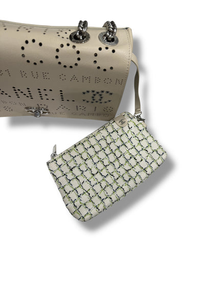 Chanel - Sac mademoiselle perforé écru