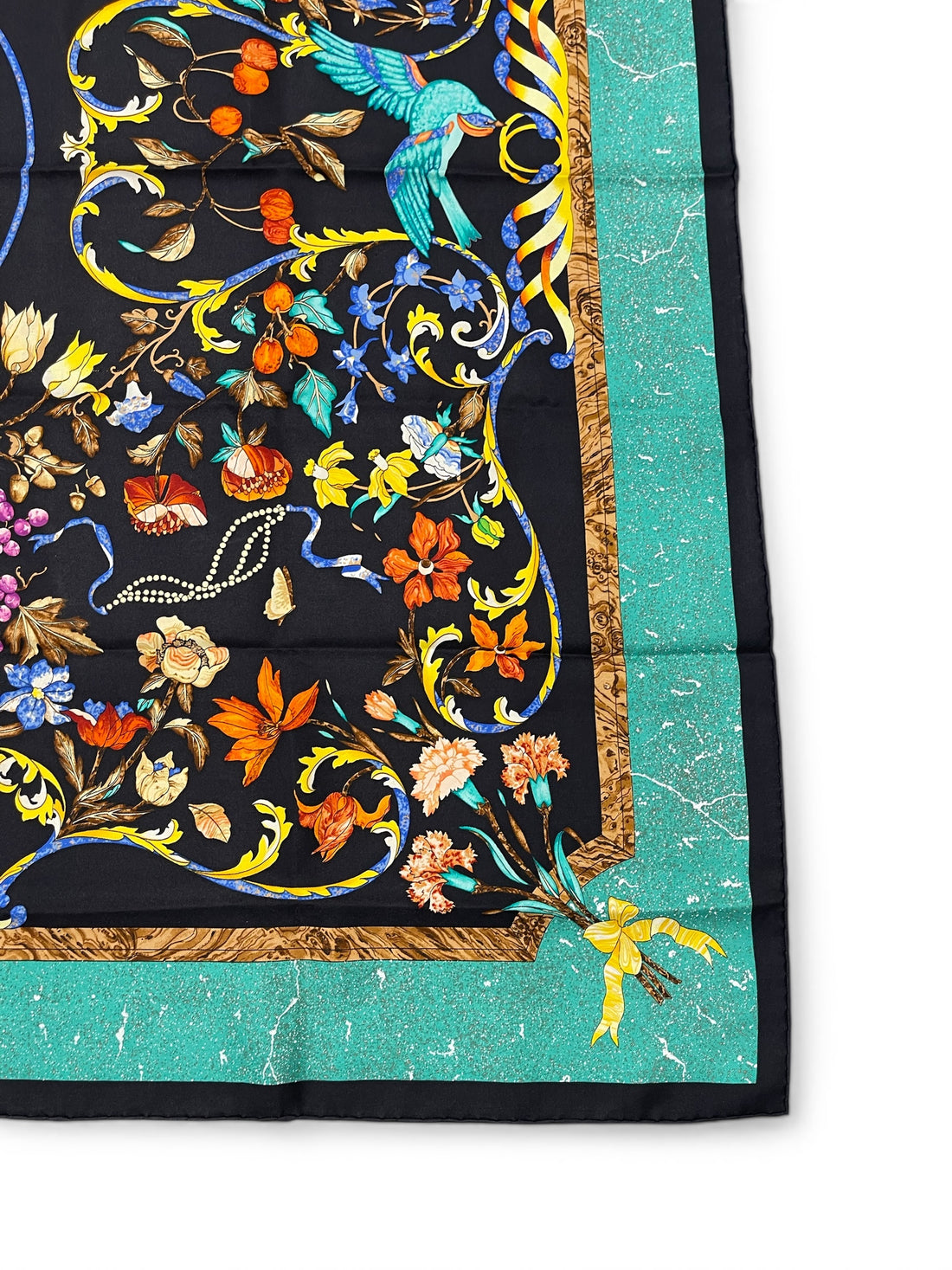Hermès - Carré 90 « Pierres d’Orient et d’Occident »