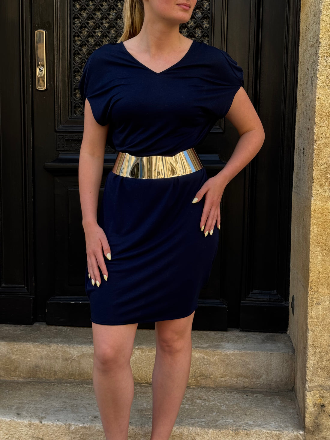 Maison Margiela – Marineblaues Kleid mit Metallgürtel T36