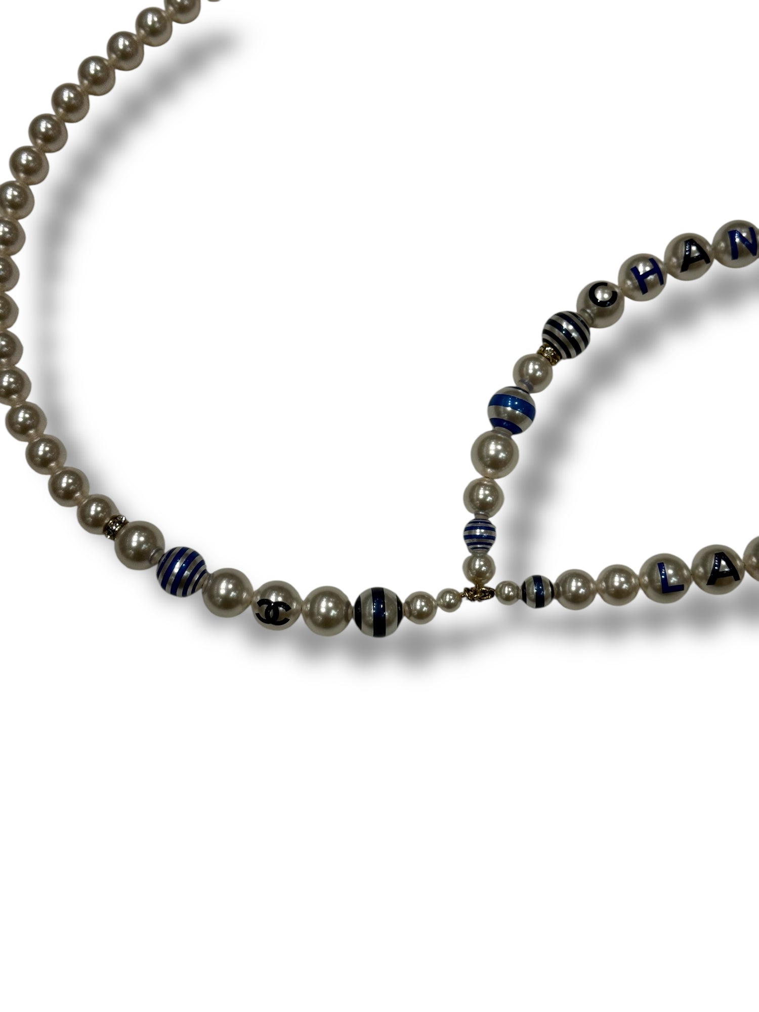 Chanel - Ceinture perles La Pausa blanches et bleues