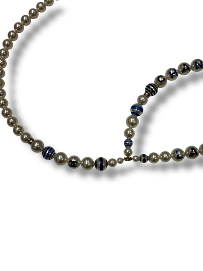 Chanel - Ceinture perles La Pausa blanches et bleues