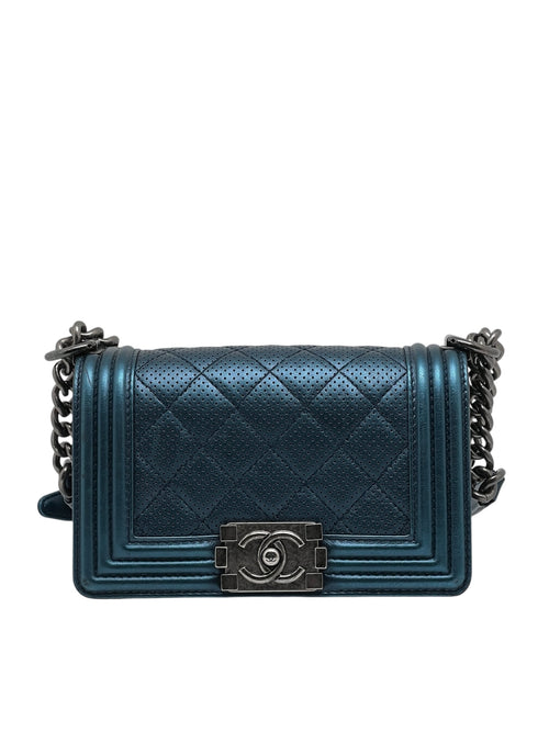 Chanel - Sac petit modèle Boy bleu irisé