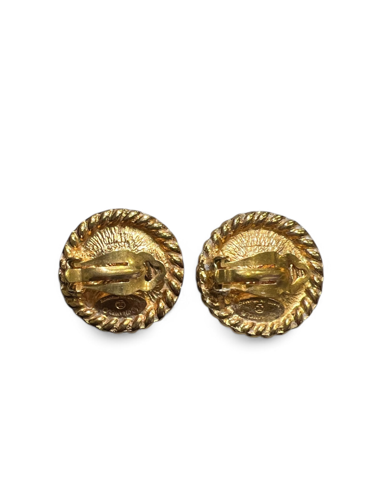 Chanel - Vogue clip-on earrings