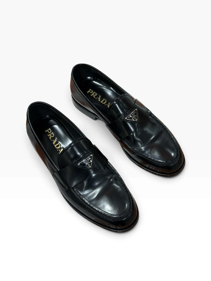 Prada – Mocassins noirs glacés – T40,5