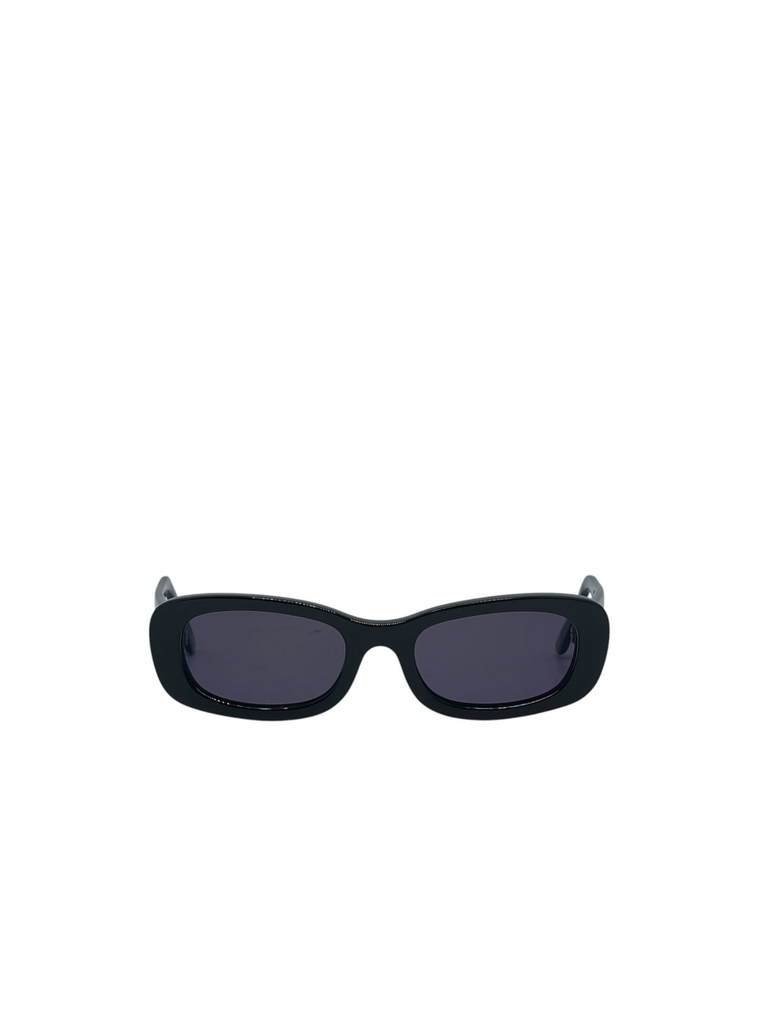 Chanel - Black sunglasses with logo on the sides