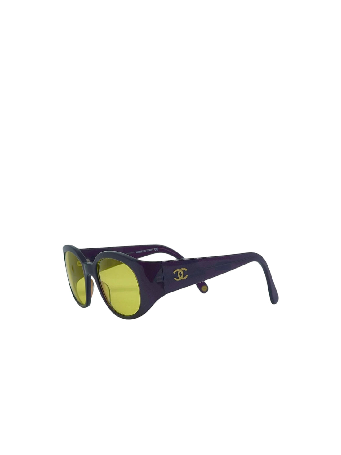 Chanel - Purple sunglasses with yellow lenses