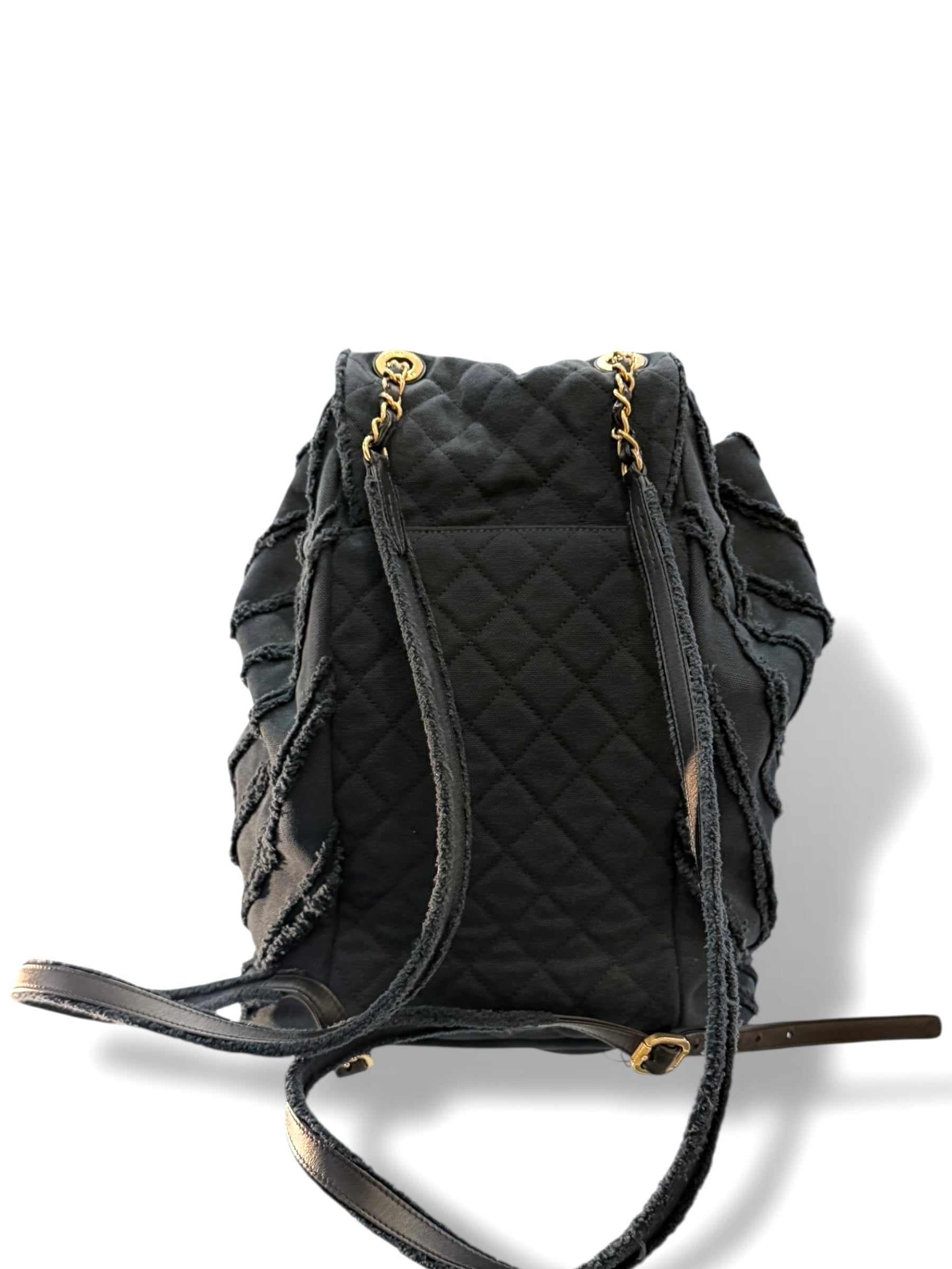Chanel - Sac à dos moyen modèle en tissus effrangé